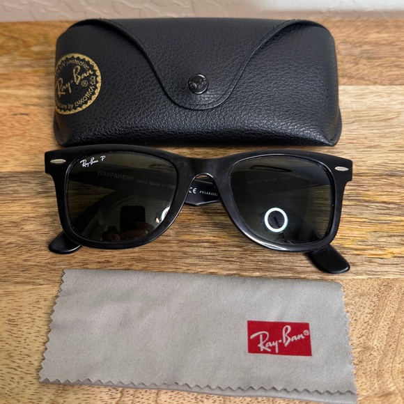 Ray-Ban POLARIZED Original Wayfarer Classic Sunglasses - Picture 2 of 5
